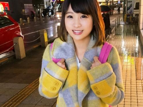 【素人ナンパ】大人しいコンビニバイト少女GET！嫌とは言えずにヤラれ放題、戸惑うなかロリボディ未処理マ〇コを突かれまくる