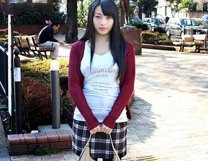 女子大生が初めてのＡＶ撮影！バドミントンのサークルで鍛えた美ボディの「心菜さん 20歳」