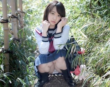 巨乳ＪＫ中出し！色白、もち肌、敏感美乳首、経験は彼氏だけの女子校生が、野郎どもにおもちゃにされる！