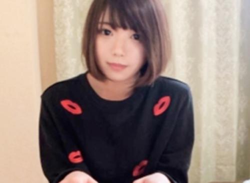 個人撮影！西野七○似の坂道系美少女「南美ちゃん19歳」はファミレス店員、彼氏の家でハメ撮り性交！