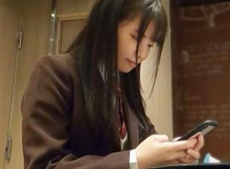 女子高生中出しレイプ！変態ストーカー男に付きまとわれて、自宅に入られ、眠剤を飲まされ犯されてしまう！