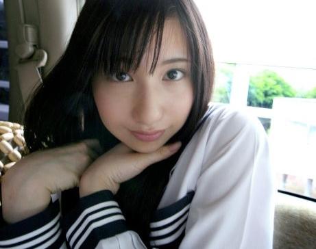 素人セーラー服ＪＫ生中出し！ウブな貧乳女子校生が、ヤリ部屋に連れ込まれ野郎達に雑にヤラれる！
