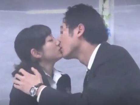 《企画バック》美人OLが割れ目をペロペロ舐めてもらいたい妄想で体液と愛情を出し切って絡み合う