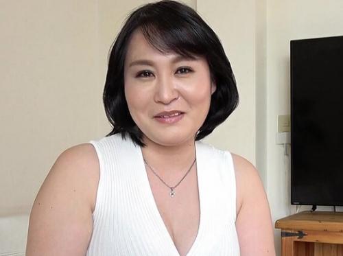 ［ベロチュー×バック］絶頂イキを予感させる激しいピストンで責められ、やがてアへイキする奥様