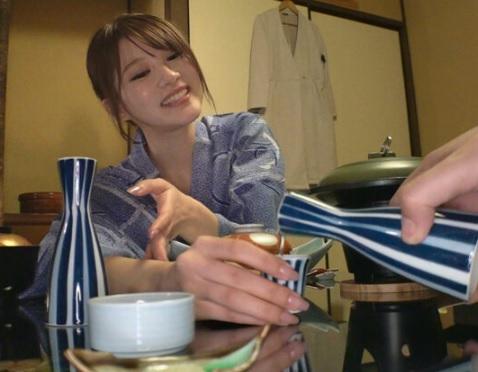 ［フェラ×主観］激しいプレス運動の濃厚なセックスで頭がぼーっとなり大量出しをされるアダルト女優