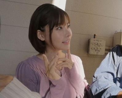 《深田えいみ逆ナンパ》神乳女がMAXに火照り倒した全身を隈なく自在に捩らせつつ大量エキスが吹き出しちゃう