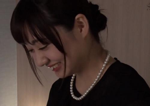 『ベロキス｜生出し』美熟女「はぅう駄目それぇイクぅ」盛んなセックスで快感を満喫