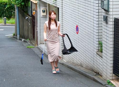 【イラマチオキメセク】揺れ動く美乳に困惑しながらイラマから鬼突きされ孕ませられるエロ妻
