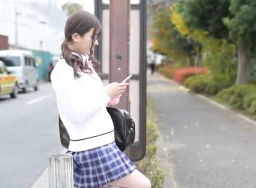 【乳首責め中出し】たっぷり愛撫でフル勃起にし見つめアヘついて種付けされる女の子