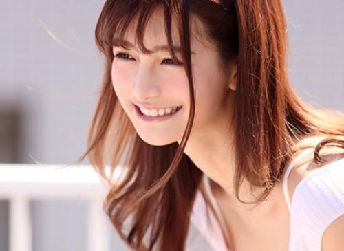 【ベロチューひなたまりん】本気モードの恥じらい初撮りファックで感情剥き出しで喘ぎ散らす超乳女
