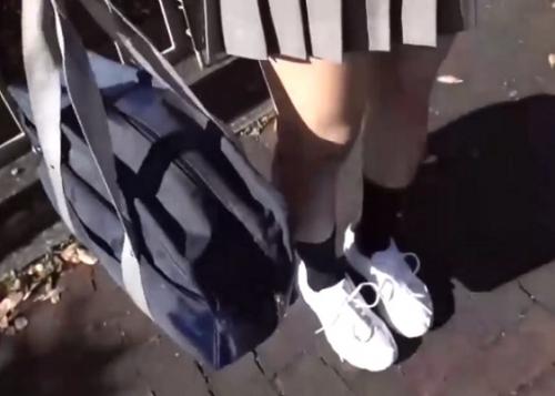 【ハメ撮り無許可中出し】仕上がったワレメにゴムつけずに許可なく捩じ込まれ喘ぎ狂って孕ませられる女子校生