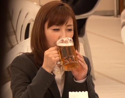 《NTR泥酔》OLお姉さんがお尻アピールしながら膨張しきったちんちんで乱れイク