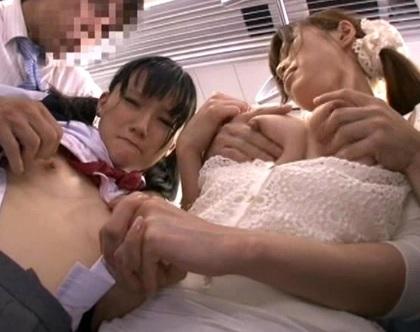 《エロ動画親子丼》美婦人が目をバキバキにし我を忘れてガン突きしてくる汚いちんちんに何もデキず狩られてしまう