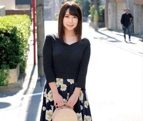 《山本蓮加素股》パイオツ女性が新品パンティに身を包み味わった事ない快感に身体を震わせイキまくる