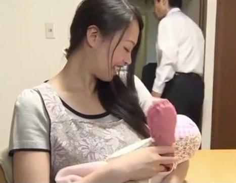 ［ベロチュー×正常位］硬くそそり立つおち●ぽに緊張しながらも異常なエロさの腰つきで責める人妻
