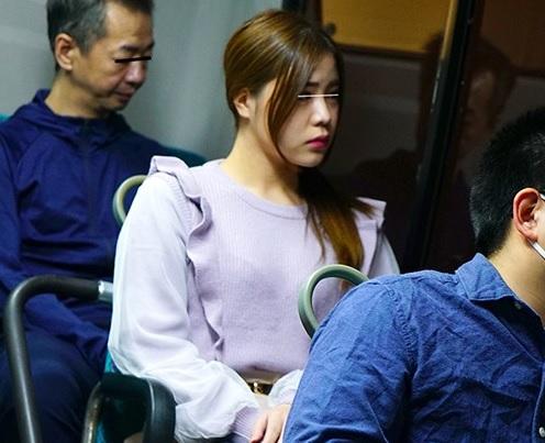 《潮吹きレイプ》スケベ社員が凌辱地獄の洗礼を体感しながら今までの生活も一変し被害に合う