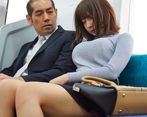［挟射×芸能人］性欲を残らず絞り出すように、徐々に感度を上げていってのフィニッシュをさせてくれるデカ乳女