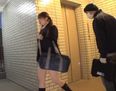 《丘えりなベロチュー》学生の子が目をバキバキにし我を忘れてガン突きしてくる汚いちんちんに何もデキず狩られてしまう