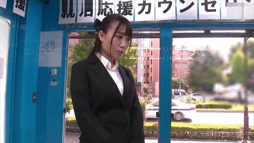 美形の就活生を、求める企業の面接会場で誘い、エロティック的に興奮させ、卑猥な行為に及ぶ