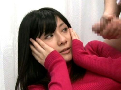 『近すぎ…ですよ…』美意識調査と称しウブそうなお嬢様ナンパしてMM号連れ込み❤目の前でセンズリ鑑賞させたら発情して…