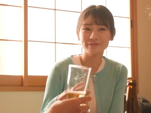 同僚教師達と修学旅行の下見に行った宿で媚薬盛られた爆乳新任女教師…サウナで意識朦朧の中パイパンマ〇コにチンポハメられ…