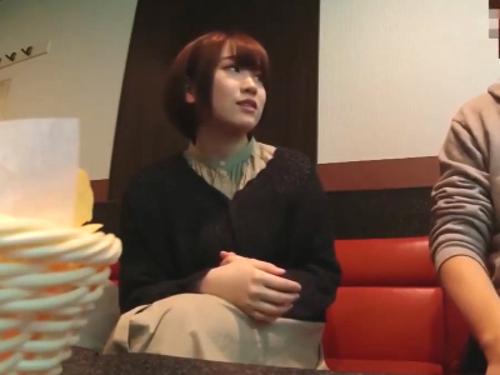 落とし物拾ったフリして声かけたロリ顔若妻をカラオケに誘い…お酒飲ませ泥酔してヘロヘロの彼女をホテル連れ込み生ハメ膣内射精