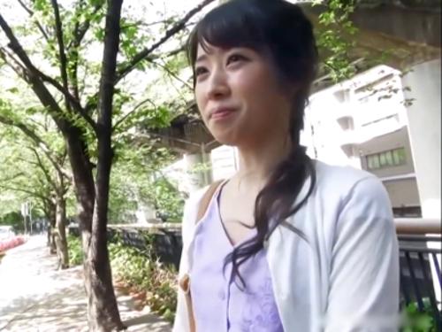 不倫サイトで見つけた色白スレンダー奥様をホテル連れ込み❤夫の浮気の仕返しと言いながら処女の様に恥らい他人棒ハメイキまくる