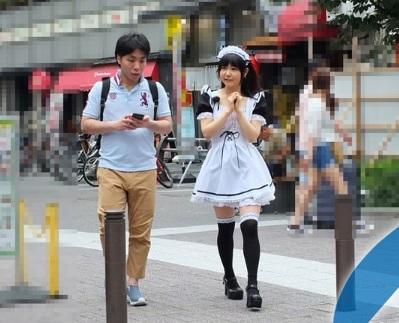 ［美少女×ベロチュー］激しい上下運動に没頭し、周囲が見えなくなるほどセックスに集中し達する美少女