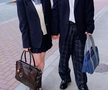 ［女子校生×素人ナンパ］ べっとり粘着的したナニが股間にめり込んで絶倫ホールドで一線を越えてゆく女子校生