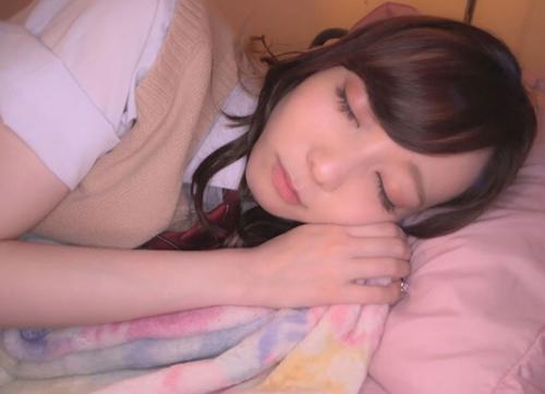 ［女子校生×昏睡］精神も侵食される、ズシンと膣奥に響くキチガイマラの振動を受けた女子学生