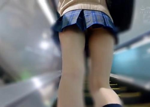 ［女子校生×痴漢］問答無用で強姦！精液出すまでは抵抗しても無理なので諦めた可愛い子