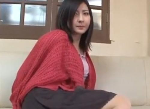 黒人2人にいきなり襲われレイプされるお姉さん