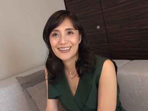 【平岡里枝子】ドラマではなく性欲丸出しのプライベートセックスを見たくてホテルに男優と2人きりだけにしてヤリまくる