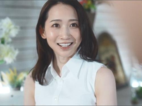 【水戸かな】透き通るような綺麗な肌と美しさを持つ美人人妻にデッサンモデルを頼むが人妻に誘惑され焦らされ弄ばれる