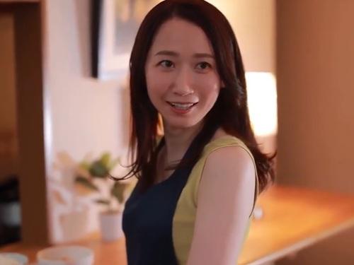 【水戸かな】キツキツの締めマ○コだった嫁が以前と違って緩くなったマ〇コにデカチンとの浮気を疑いながらも嫁を抱く夫