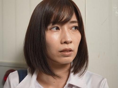 【奥田咲】嫌味でスケベな部長に目を付けられた巨乳おっぱい人妻社員が媚薬を盛られて人妻がスケベ部長にハメられる
