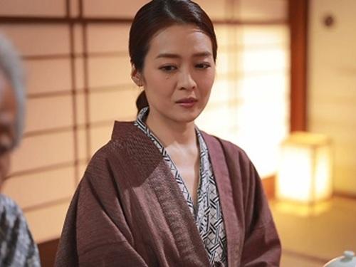 【藤かんな】娘夫婦と温泉旅行へ行き禁欲中だった娘婿が姑の色気に惑わされて暴走し姑と中出しセックスを何回もしちゃう