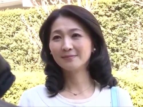 【艶堂しほり】離婚した元妻と久しぶりに再会しセックスの相性抜群だった元妻が熟女になって最高にエロくなっていた