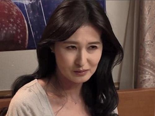 【姫川礼子】娘の彼氏が童貞だと知った母は『女性は濡れないとオチンチンが入らないのよ』と娘の彼氏を手ほどきして寝取る
