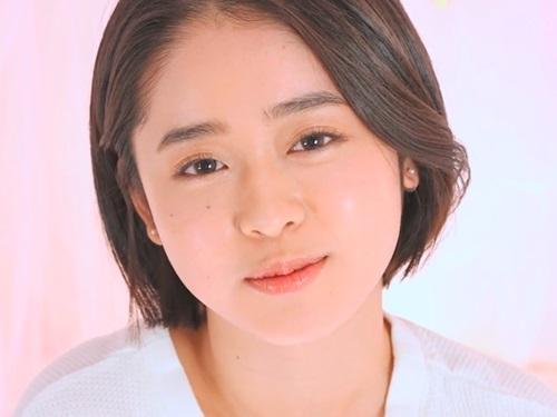 【MINAMO】美巨乳ボディに人懐っこい笑顔の美少女で周りの男たちを虜にしてしまう期待の美少女のAVデビュー作品