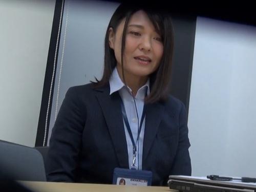 【綾瀬麻衣子】SOD女子社員で宣伝部で働き娘も成人している熟女母の綾瀬麻衣子46歳がAVに出演してしまう