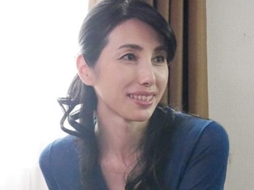 【鶴川牧子】息子のチ〇ポが絶倫過ぎ！絶倫息子の連発セックスのおかげで夫に捨てられた寂しさを微塵も感じなくなる