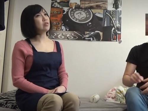 【おばさんレンタル】独身男性のお世話をする家政婦サービスから来た真面目な人妻ちはるさん43歳に絵を描きたいと脱がしてしまう