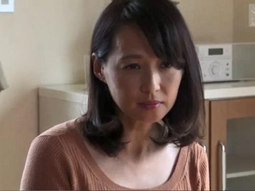 【安野由美】子供が独り立ちすると抑えていた性欲で母から女に戻りセックスしたくて近所のオジサンと不倫をしてしまう