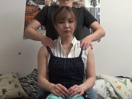 【おばさんレンタル】独身男性のお世話をする家政婦サービスから来たギャルだった美人人妻みかこさん37歳
