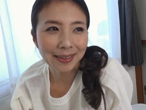 【一条綺美香】美人で美乳で熟女で大好きな母と1日中エッチできちゃう変態息子が近親○姦セックスしまくる