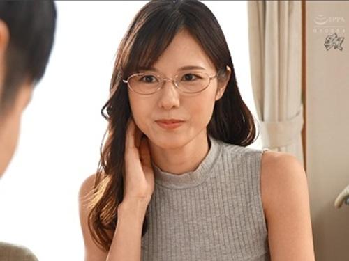 【武藤あやか】美人すぎる母に大好きアピールしたらお母さんも女のスイッチが入ってしまい息子とセックスしちゃう