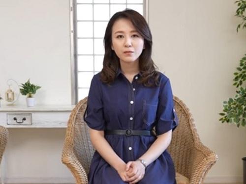 【結野陽葵】AVみたいにイキまくりたい！美人で美巨乳だけど男性経験が少なく本当の気持ち良さを知らない人妻30歳のデビュー作