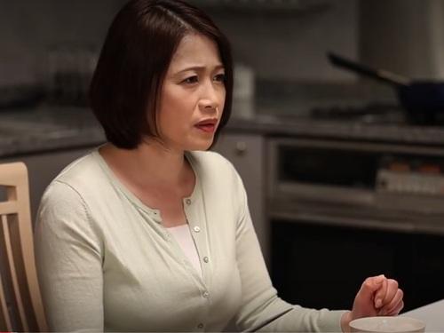 【友田真希】イジメられた学生がその恨みをイジメっ子の母親を裸にしてムチムチ巨乳の体で償わせる