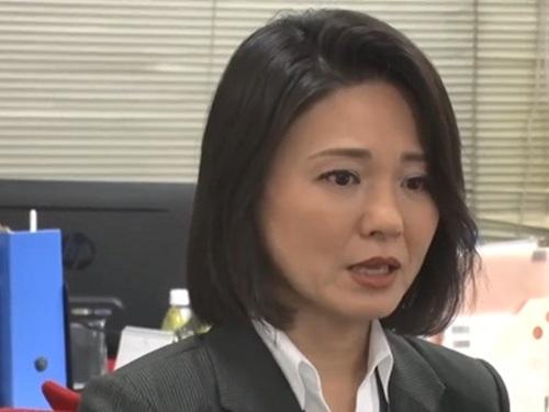 【綾瀬麻衣子】SOD退社を記念してユーザーさん達の生チ○ポを綾瀬麻衣子が感謝を込めて跨り中出しセックスでお礼する